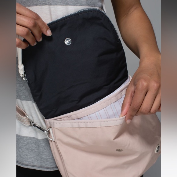 Lululemon Party Om Bag | Grain / Deep Coal / Angel Wing - Picture 4 of 12